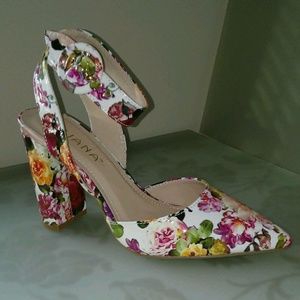 White/Floral Print Patent Leather Pumps